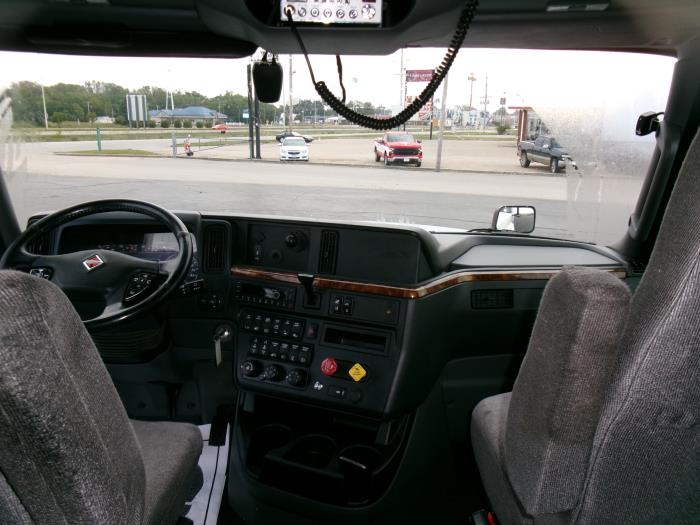 2022 International LT625-15