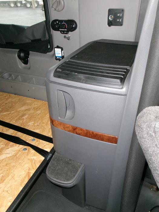2022 International LT625-17