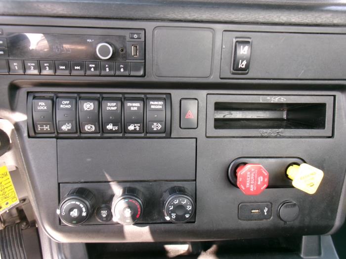 2023 International LT625-11