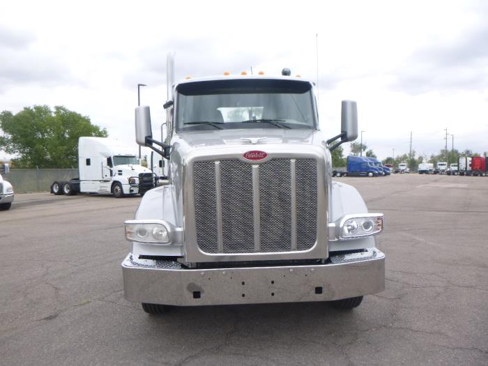 2021 Peterbilt 567-2