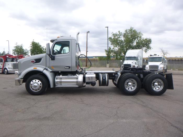 2021 Peterbilt 567-3