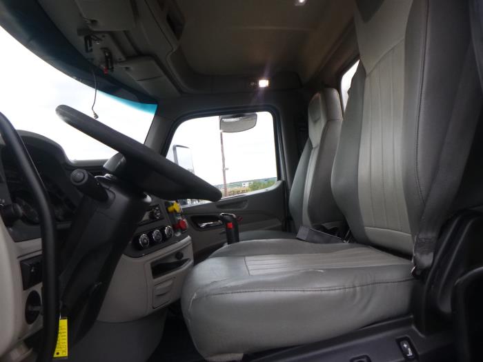2021 Peterbilt 567-16