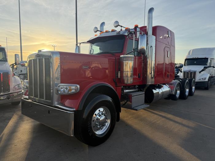 2024 Peterbilt 389-0