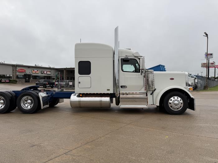 2027 Peterbilt 589-11