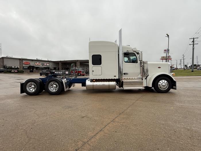 2027 Peterbilt 589-12