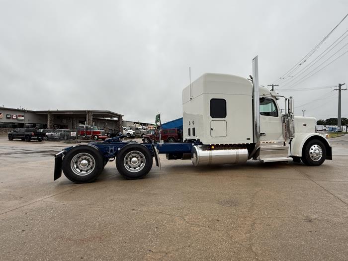 2027 Peterbilt 589-15