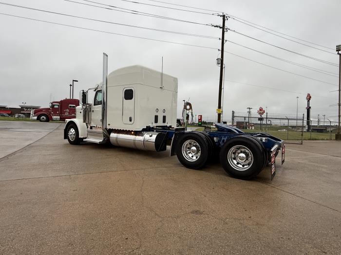 2027 Peterbilt 589-25