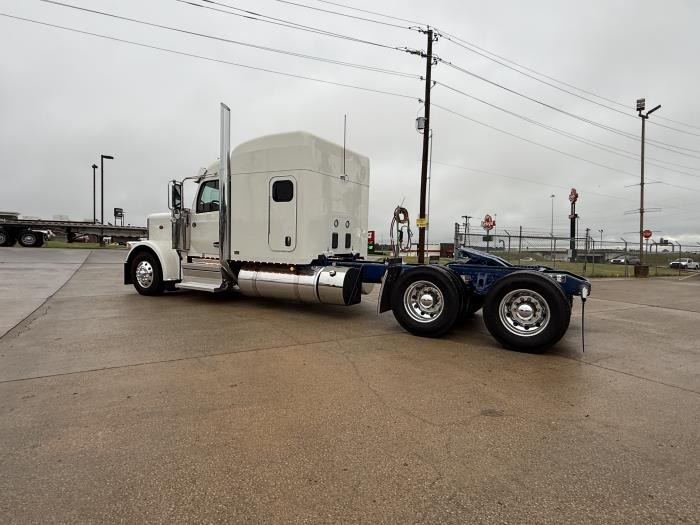 2027 Peterbilt 589-26