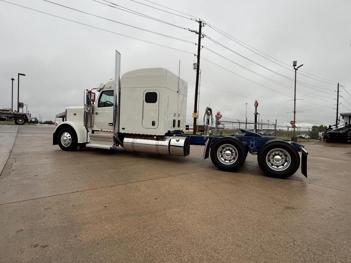 2027 Peterbilt 589-27