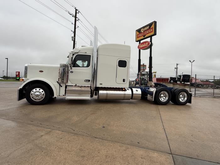 2027 Peterbilt 589-31