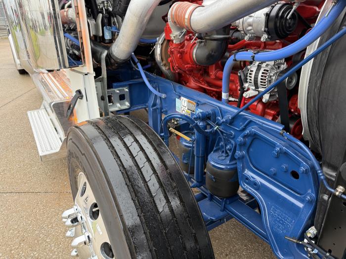 2027 Peterbilt 589-36