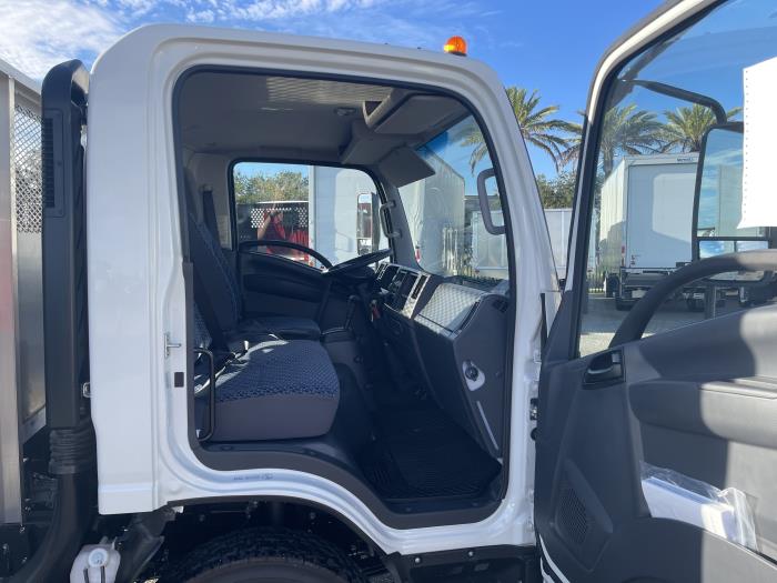 2026 Isuzu NRR-8