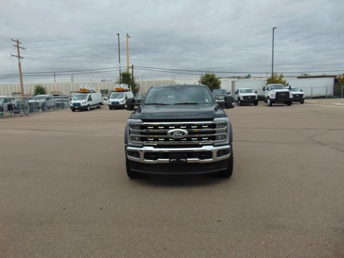 2027 Ford F-550-1