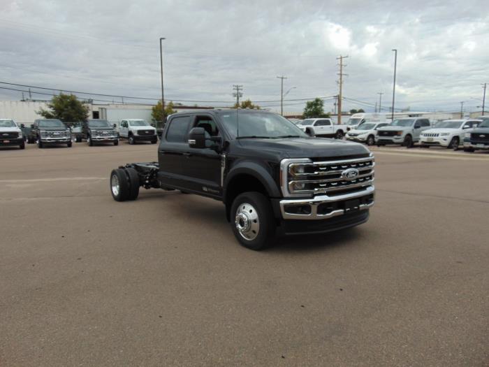 2027 Ford F-550-2