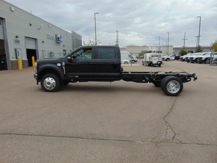 2027 Ford F-550-7
