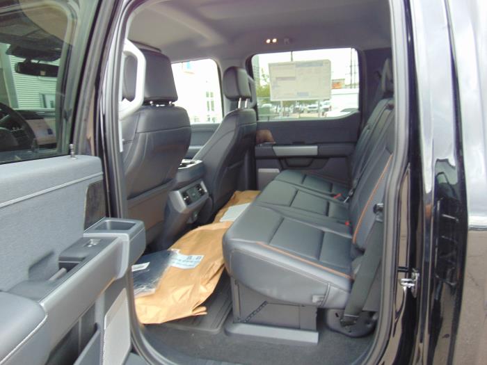 2027 Ford F-550-13