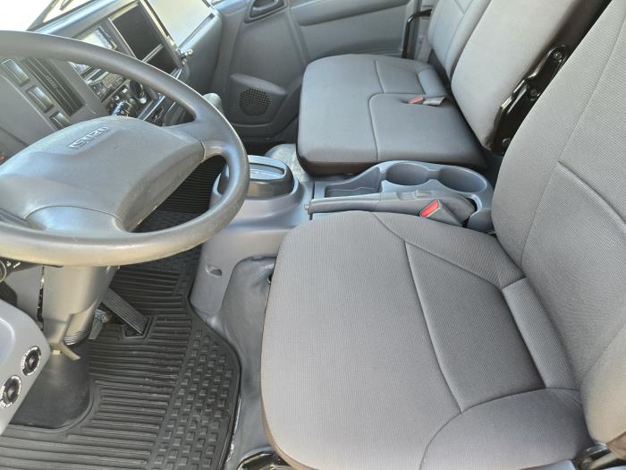 2018 Isuzu NPR-5