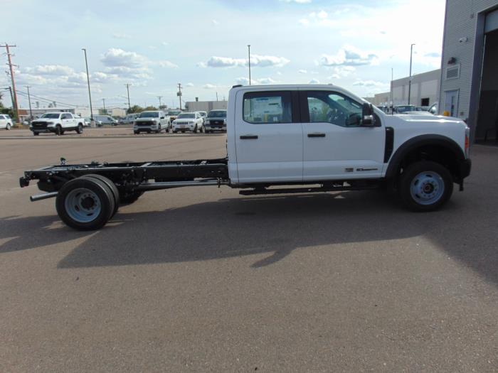 2027 Ford F-550-5