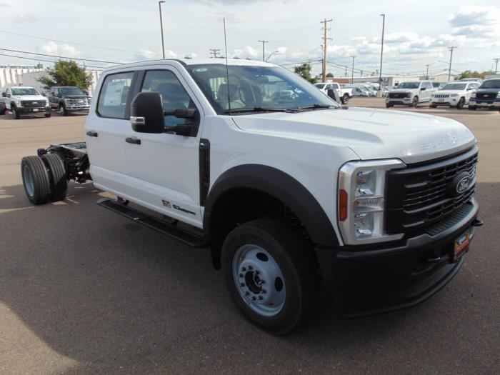 2027 Ford F-550-6