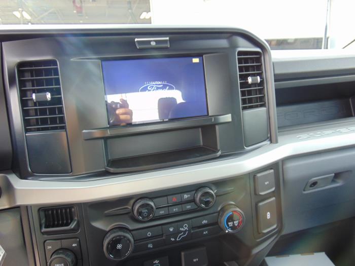 2027 Ford F-550-12
