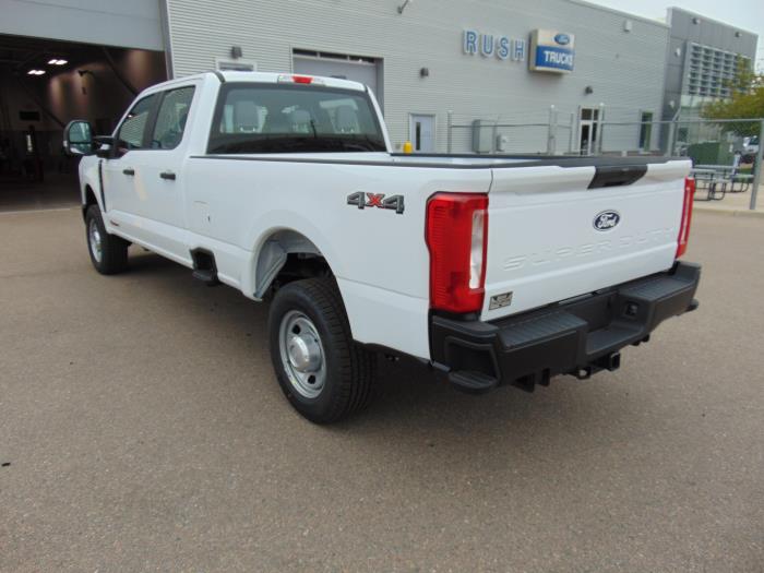 2027 Ford F-350-2