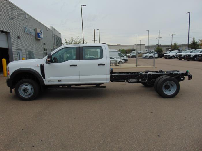 2027 Ford F-550-1