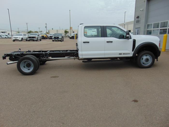 2027 Ford F-550-5
