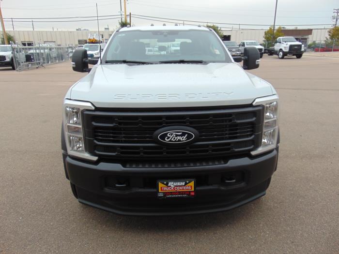 2027 Ford F-550-7