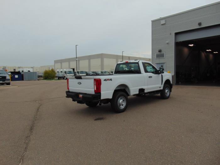 2027 Ford F-250-4