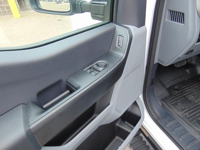 2027 Ford F-250-8