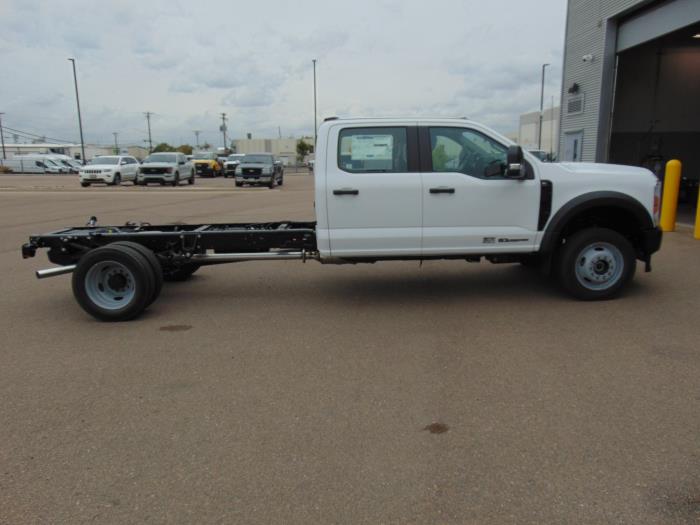 2027 Ford F-550-5