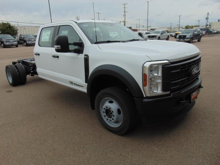 2027 Ford F-550-6