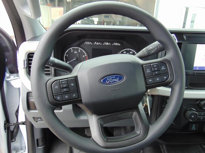 2027 Ford F-550-11