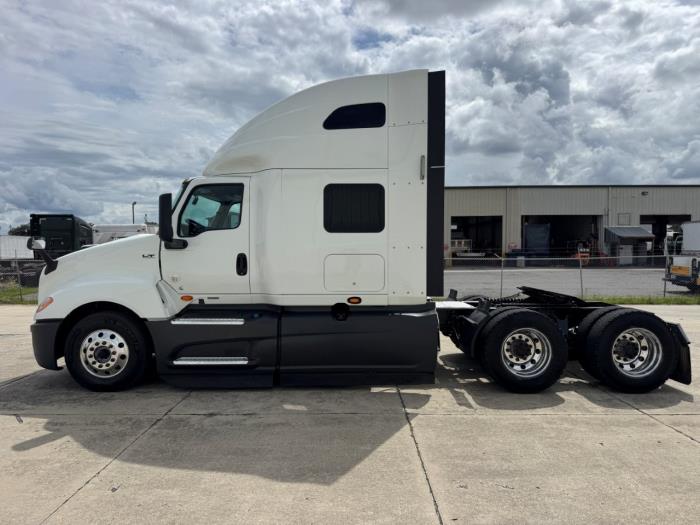 2022 International LT625-7