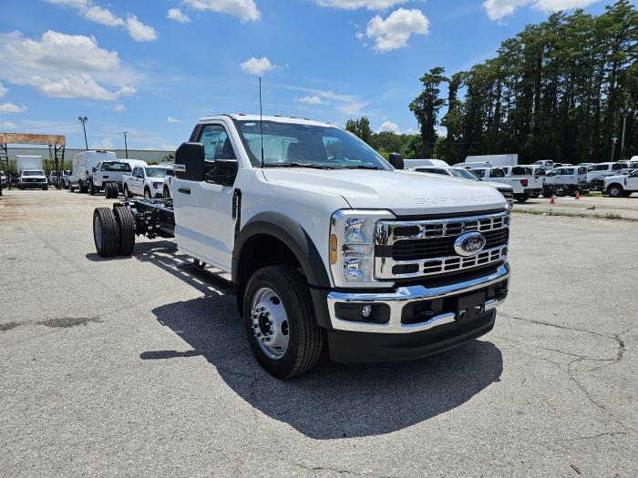 2026 Ford F-550-3