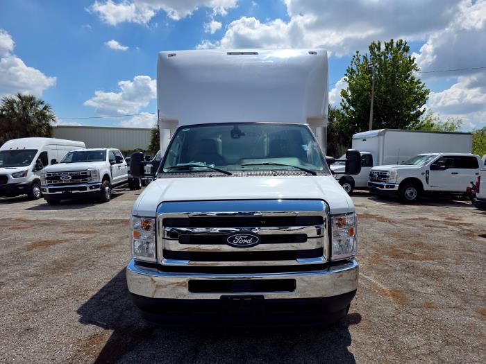 2027 Ford E-450-2
