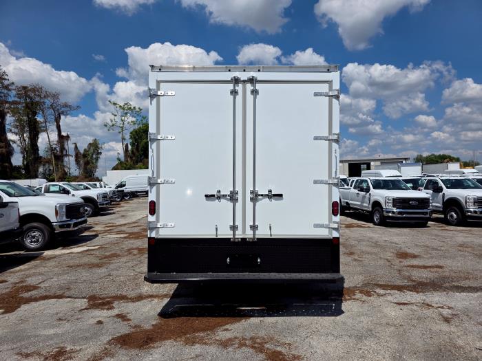 2027 Ford E-450-6