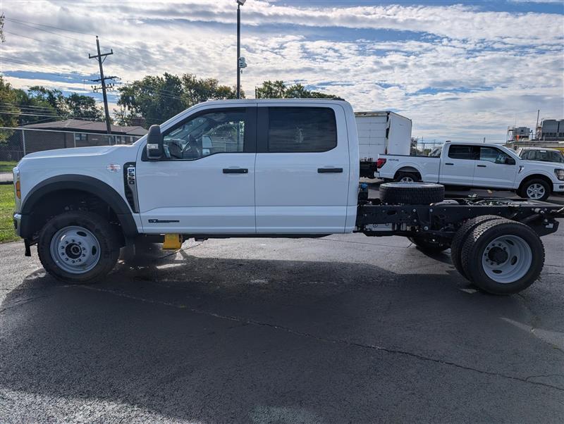 New 2026 Ford F-550 - photo 2