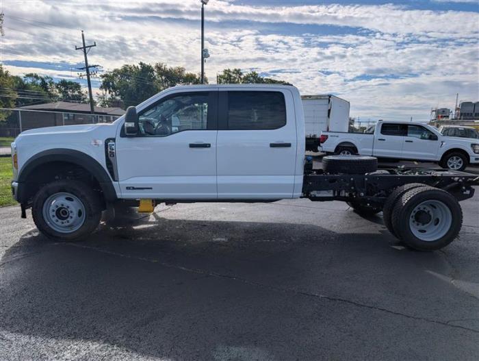 2026 Ford F-550-1