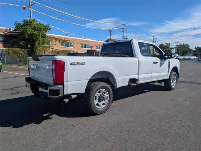 2027 Ford F-350-5