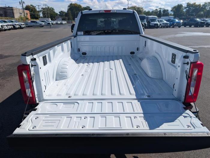 2027 Ford F-350-7