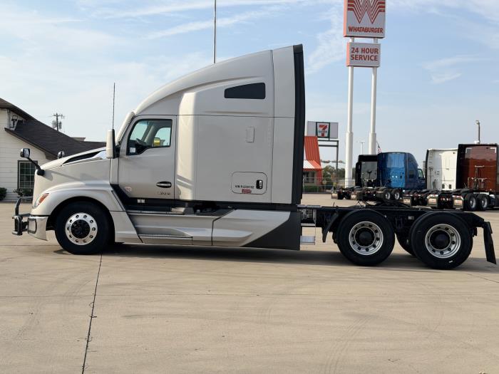 2023 Kenworth T680-7