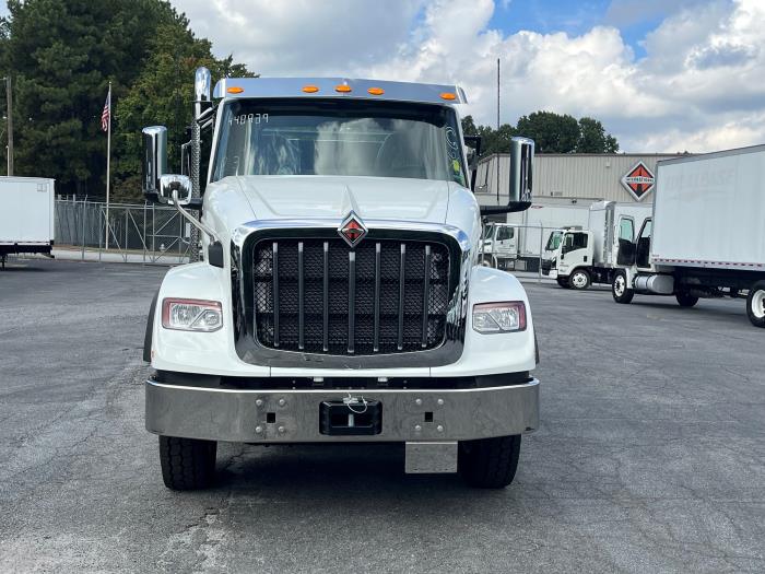 2027 International HX620-10