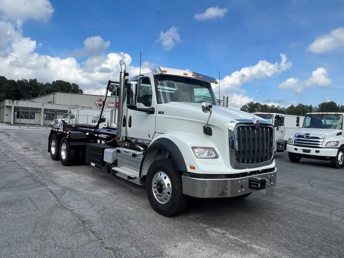 2027 International HX620-11