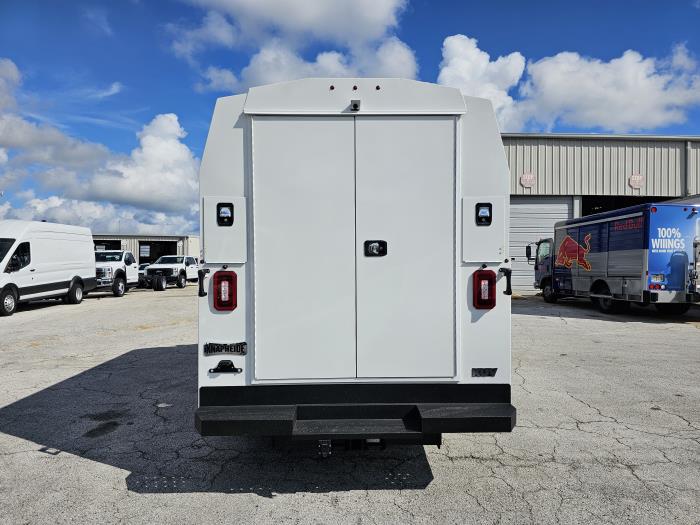 2027 Ford E-350-6