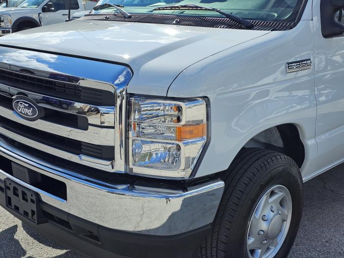 2027 Ford E-350-9