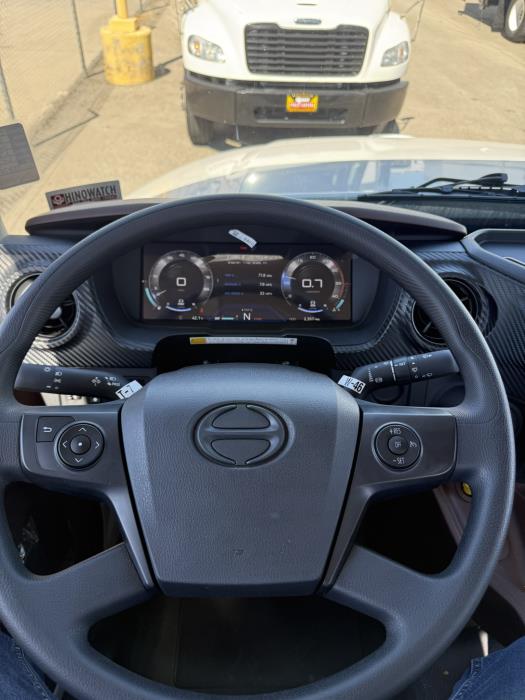 2027 Hino L7-10
