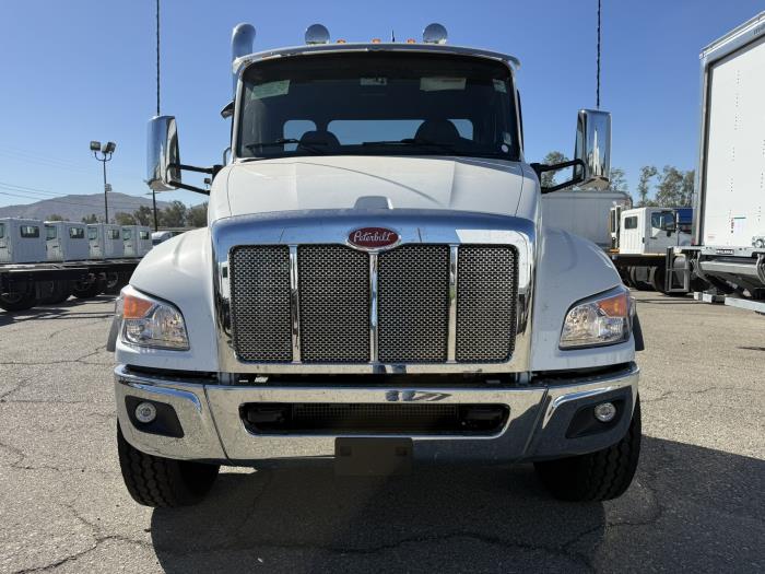 2027 Peterbilt 548-2