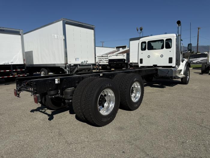 2027 Peterbilt 548-5