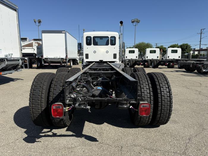 2027 Peterbilt 548-6